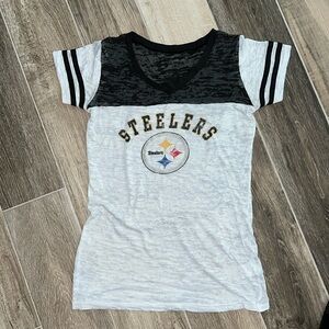 Ladies, Steelers, V-neck, burnout tee Small